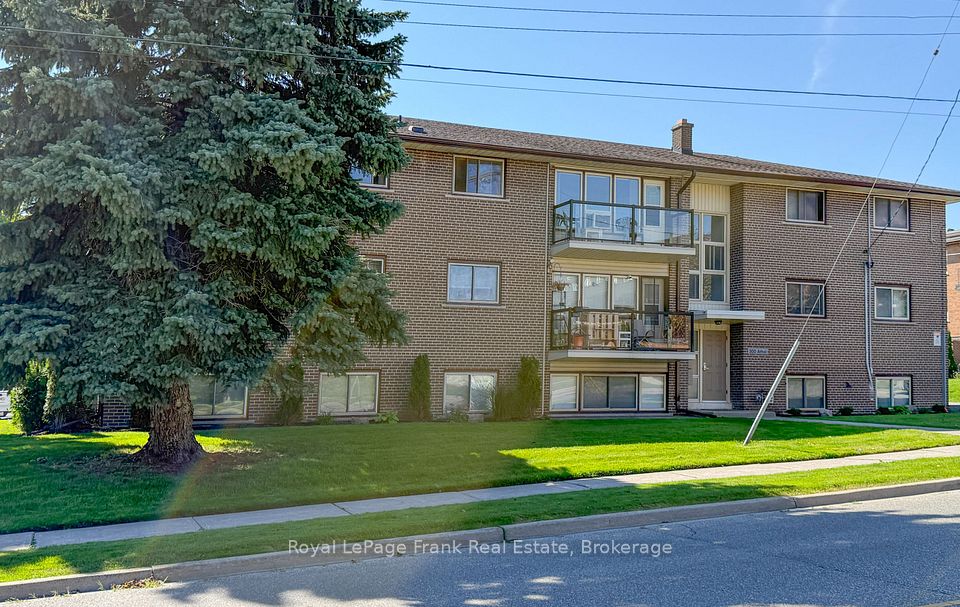300 Athol Street, Whitby, ON L1N 3Z4