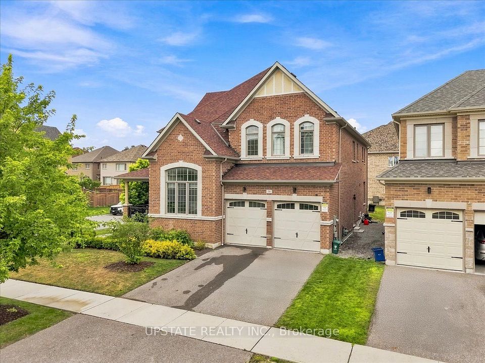 Detached at 18 Blenheim Circle, Whitby, ON L1P 0E2, Whitby