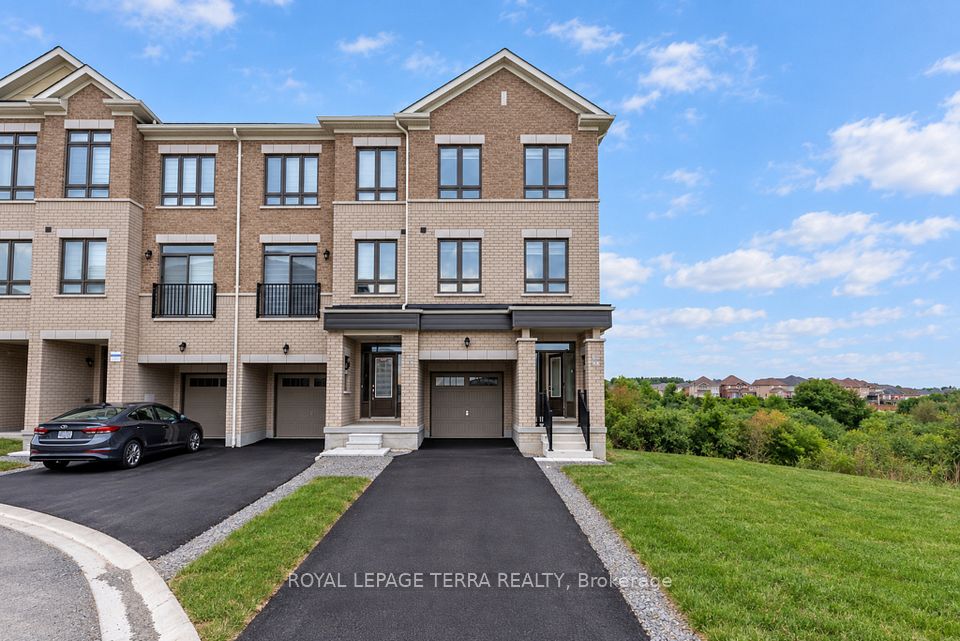 Att/Row/Townhouse at 51 Upper Paradise Way, Whitby, ON L1P 0S2, Whitby