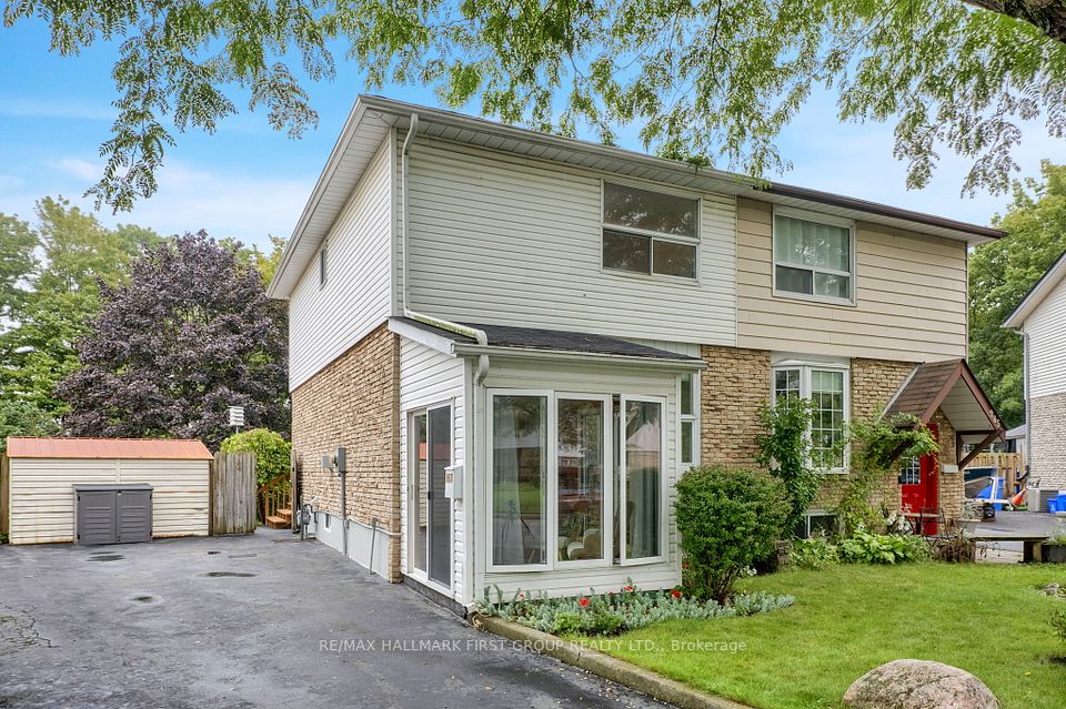 Semi-Detached at 963 Renfrew Court, Oshawa, ON L1J 6L2, Oshawa