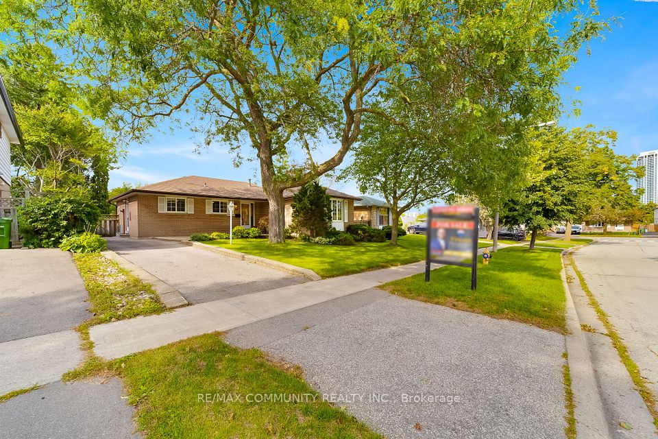 30 Bridlington Street, Toronto, ON M1H 2L5 at 30 Bridlington Street, Toronto, ON M1H 2L5, Toronto E09, ON, M1H 2L5