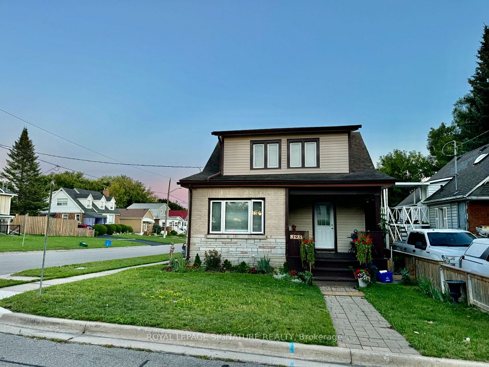 Duplex at 395 Pine Avenue, Oshawa, ON L1J 2H9, Oshawa
