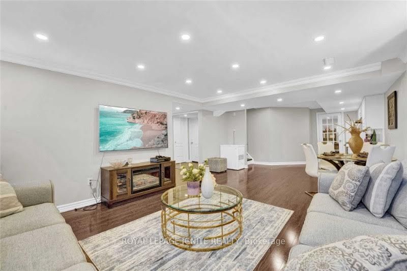 Detached at 2420 Moonlight Crescent Basement, Pickering, ON L1X 0E9, Pickering