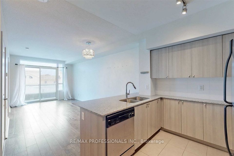 Condo Apartment at 1235 Bayly Street 313, Pickering, ON L1W 1L7, Pickering
