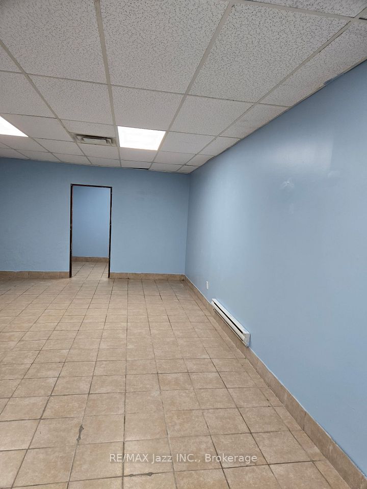 111 Simcoe Street N B1, Oshawa, ON L1G 4S4