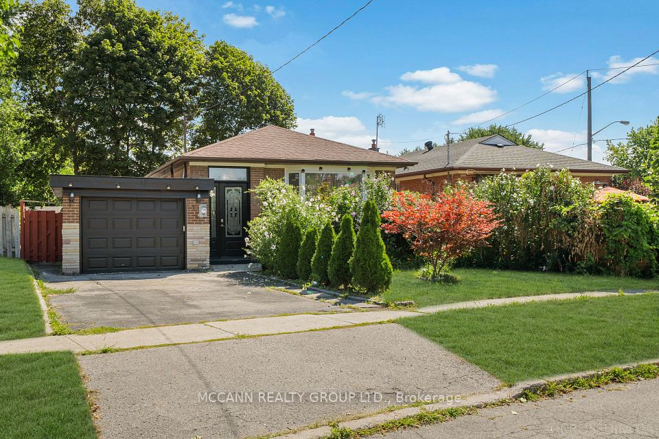17 Barlow Road, Toronto, ON M1G 2B5 at 17 Barlow Road, Toronto, ON M1G 2B5, Toronto E09, ON, M1G 2B5