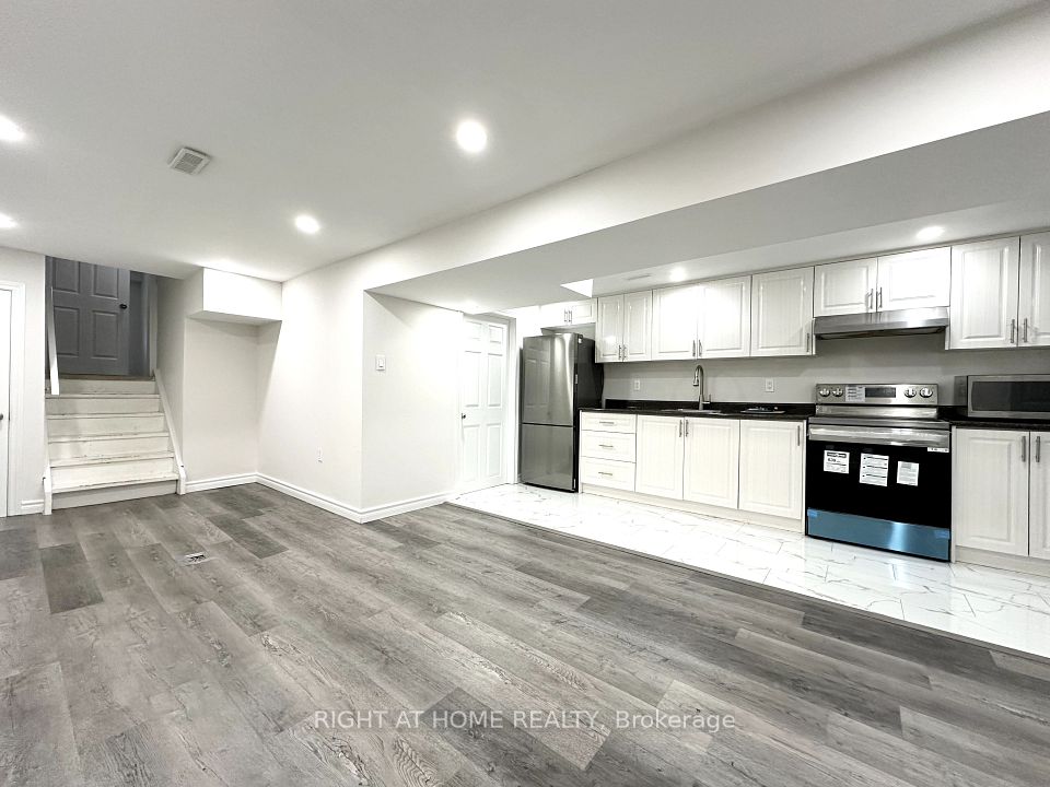 Semi-Detached  at 270 Coventry Court, Oshawa, ON L1G 6H3, Oshawa