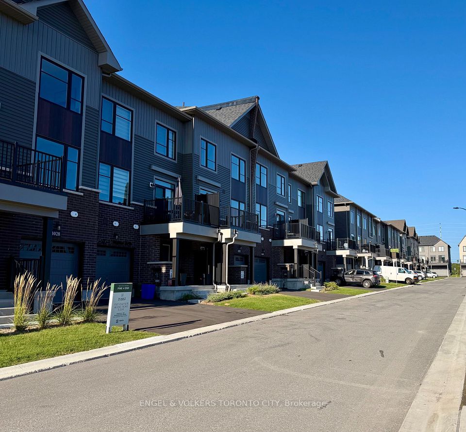 Att/Row/Townhouse at 1024 Porcupine Path, Oshawa, ON L1L 0X1, Oshawa