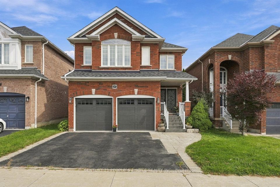 Detached at 17 CHATTERSON Street, Whitby, ON L1R 0B1, Whitby