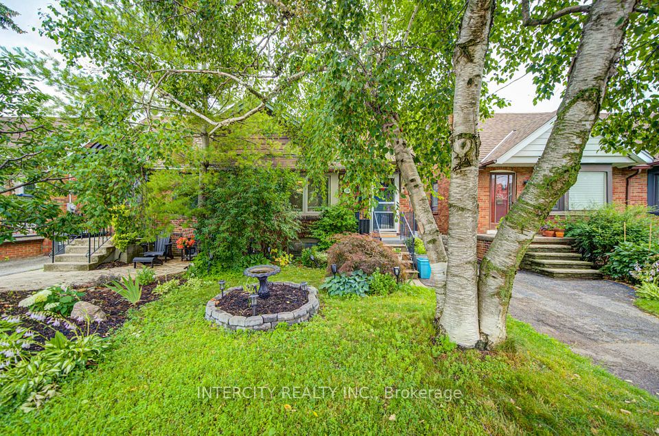 256 Blantyre Avenue, Toronto, ON M1N 2S1 at 256 Blantyre Avenue, Toronto, ON M1N 2S1, Toronto E06, ON, M1N 2S1