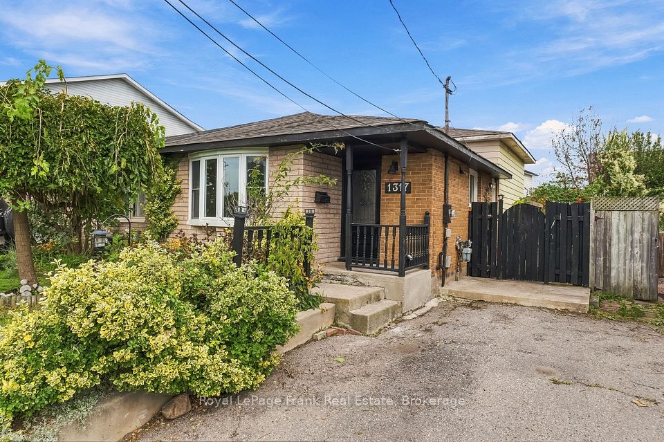 Semi-Detached  at 1317 Park Road S, Oshawa, ON L1J 4K3, Oshawa
