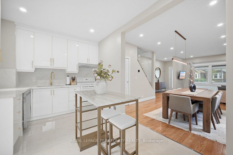 350 Lumsden Avenue, Toronto, ON M4C 2L3 at 350 Lumsden Avenue, Toronto, ON M4C 2L3, Toronto E03, ON, M4C 2L3