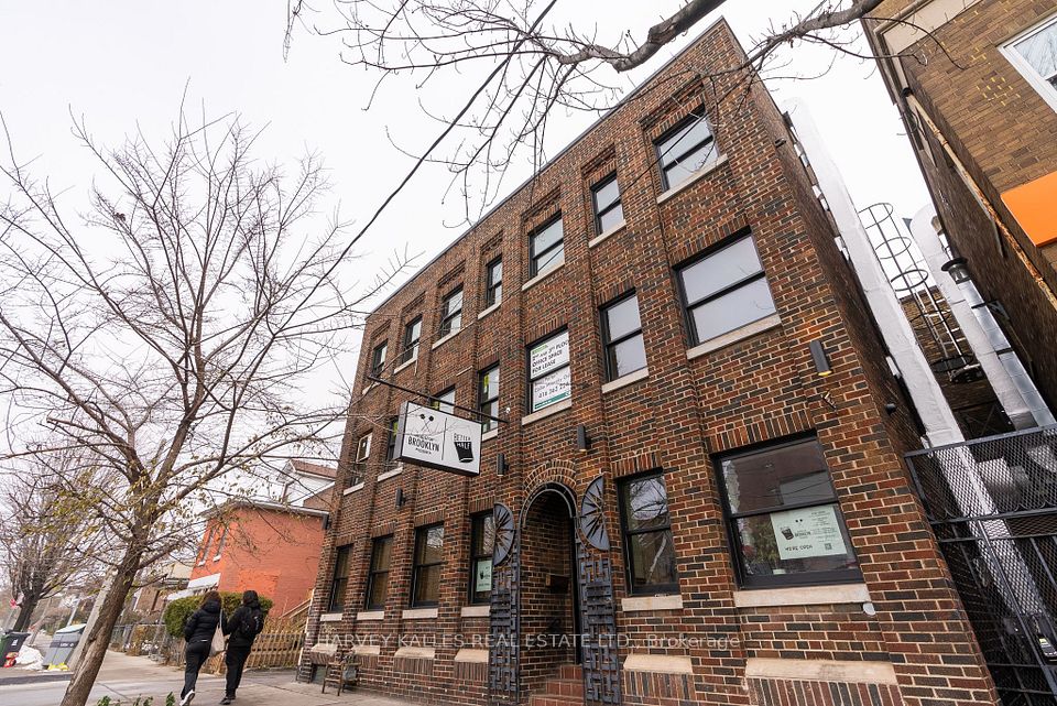 Att/Row/Townhouse at 663 Greenwood Avenue One, Toronto, ON M4J 4B3, Toronto E03