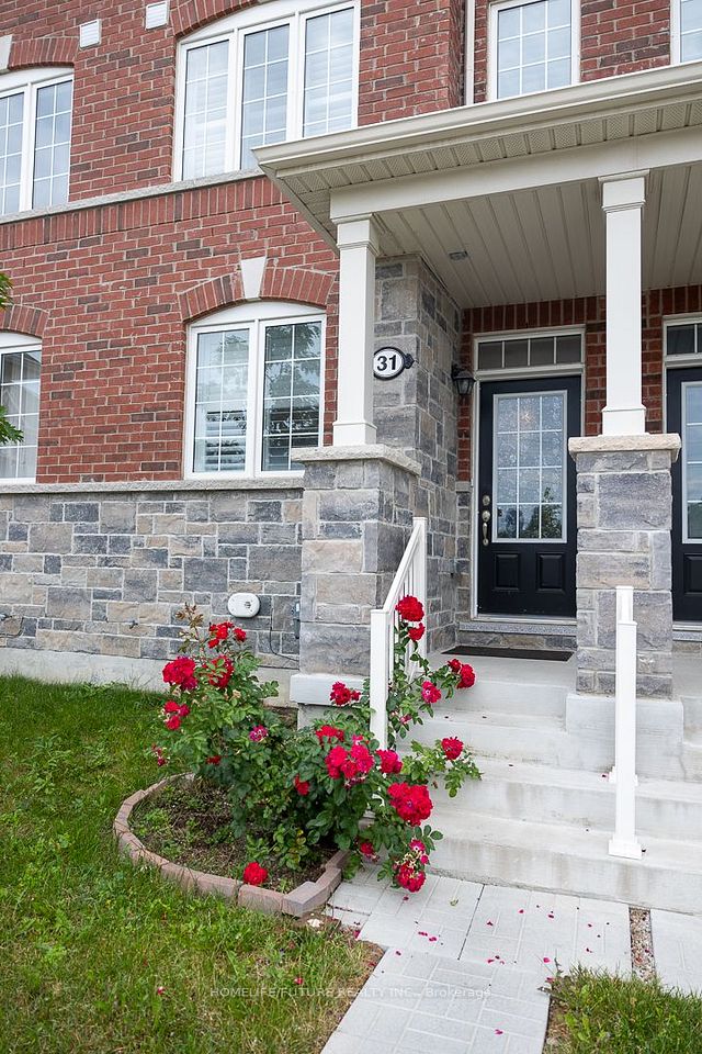 Att/Row/Townhouse at 31 Jolly Way, Toronto, ON M1P 0E2, Toronto E04