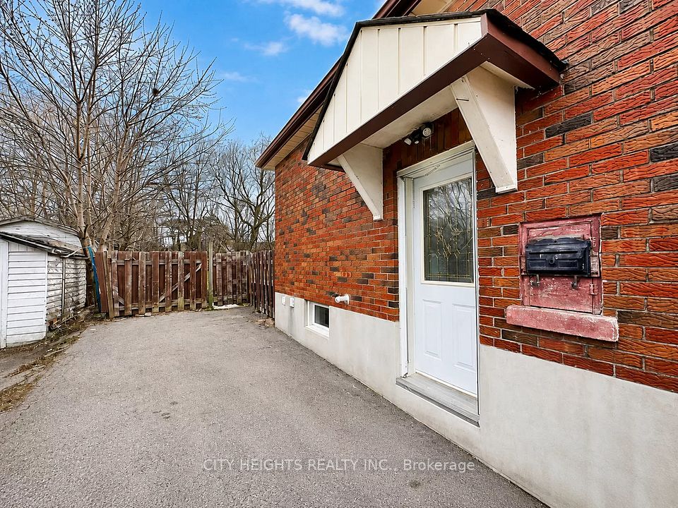 Detached at 433 Crerar Avenue LOWER LEVEL, Oshawa, ON L1H 2W6, Oshawa