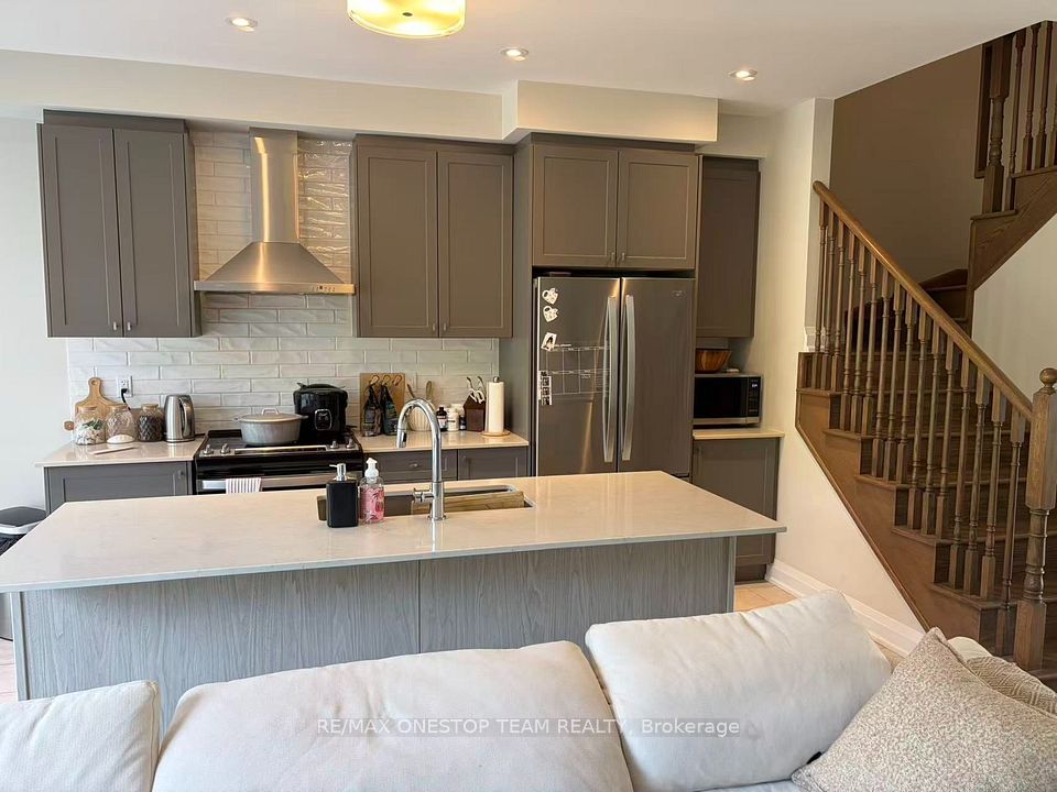 Att/Row/Townhouse at 2833 Albatross Way, Pickering, ON L1X 0P6, Pickering
