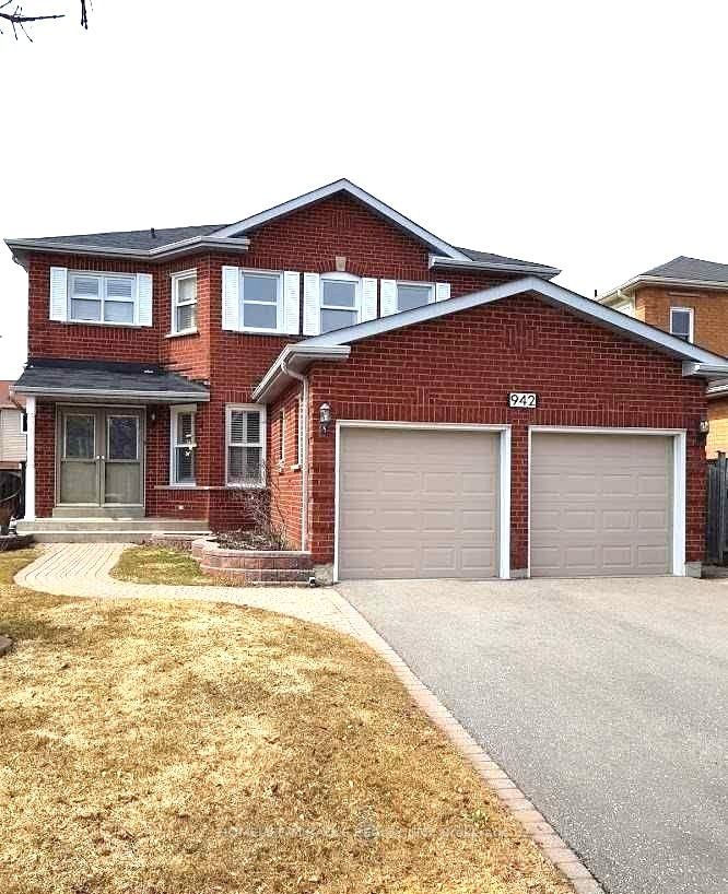 Detached at 942 Sandcliff Drive Main, Oshawa, ON L1K 2C9, Oshawa