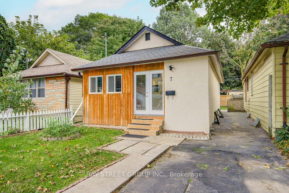 7 Emmott Avenue, Toronto, ON M1L 2X2 at 7 Emmott Avenue, Toronto, ON M1L 2X2, Toronto E06, ON, M1L 2X2