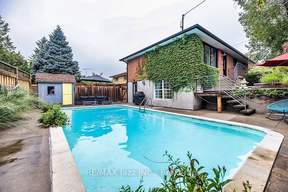 Detached at 1085 Willowdale Avenue, Oshawa, ON L1H 1W7, Oshawa