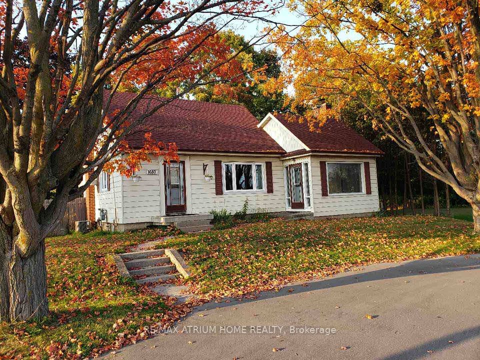 Detached at 1680 Victoria Street West Street, Whitby, ON L1P 2B4, Whitby