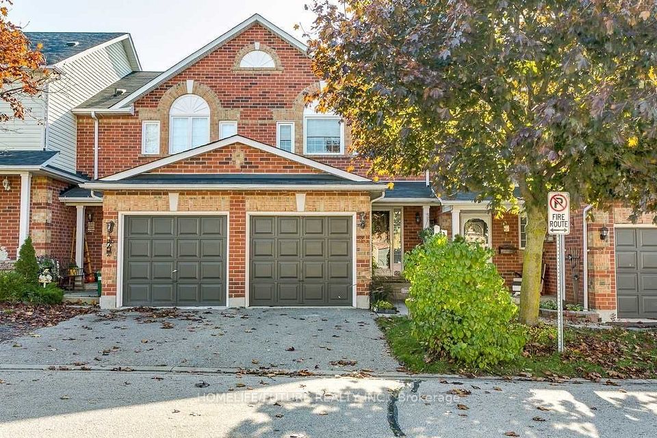Condo Townhouse at 23 Lick Pond Way, Whitby, ON L1N 9K5, Whitby