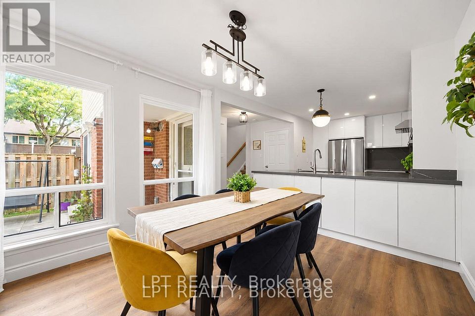 Condo Townhouse at 155 Glovers Road 110, Oshawa, ON L1G 7A4, Oshawa