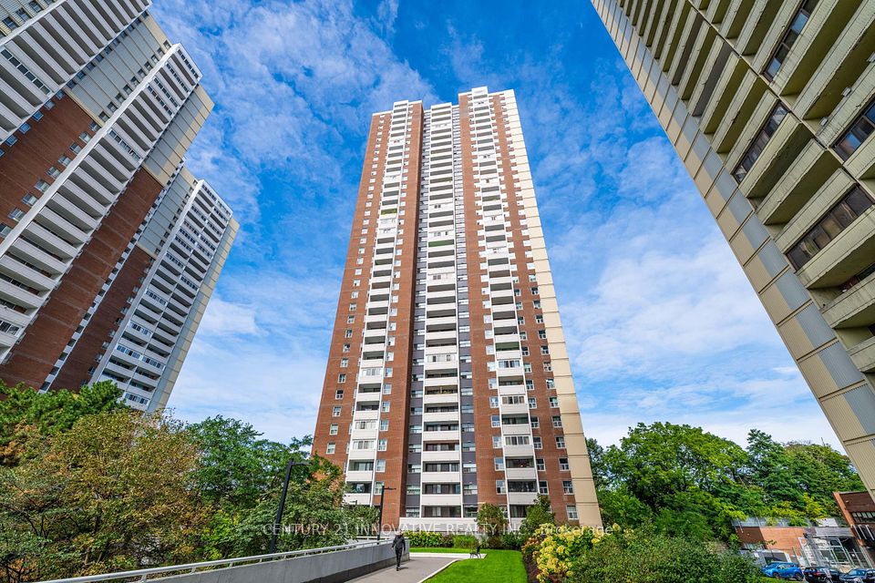 Condo Apartment at 3 Massey Square 1903, Toronto, ON M4C 5L5, Toronto E03