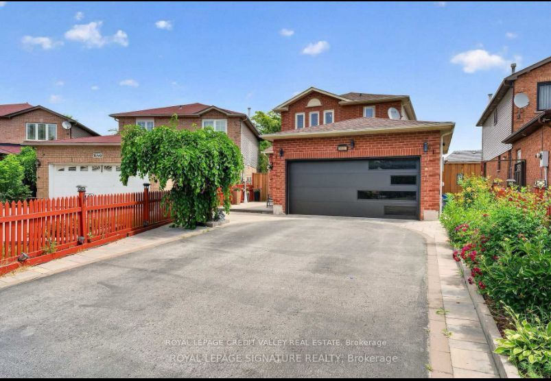 Detached at 1642 Pepperwood Gate, Pickering, ON L1X 2K1, Pickering