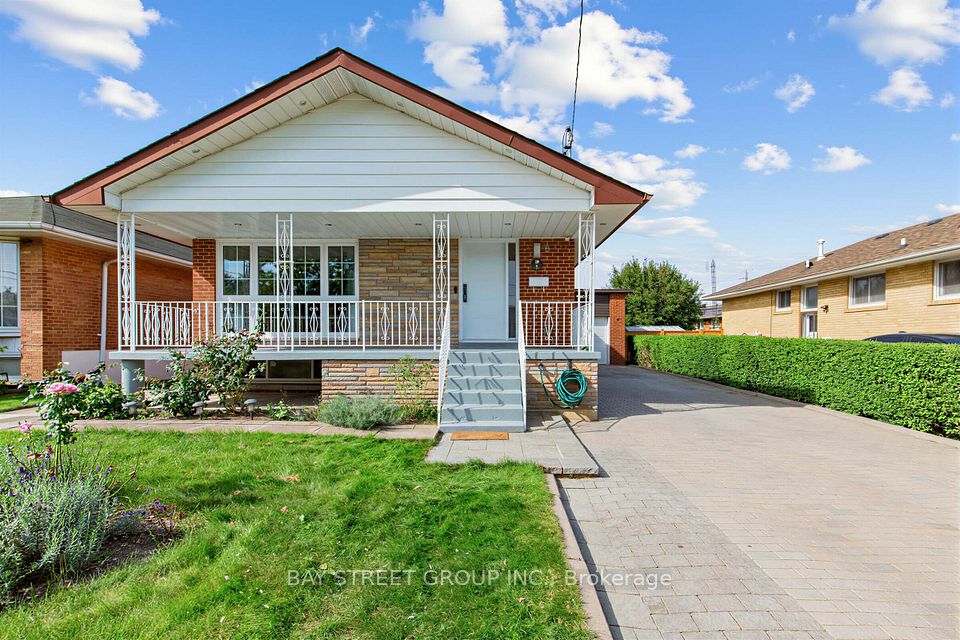 Detached at 8 Amethyst Road, Toronto, ON M1T 2E7, Toronto E05
