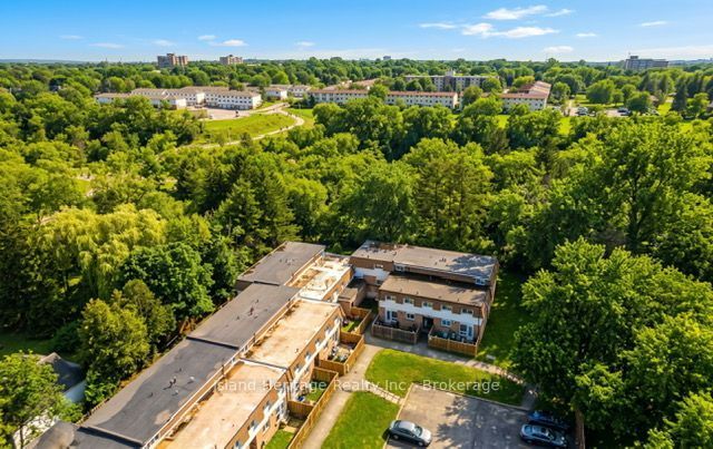 Condo Townhouse at 730 Cedar Street 3, Oshawa, ON L1H 4M6, Oshawa