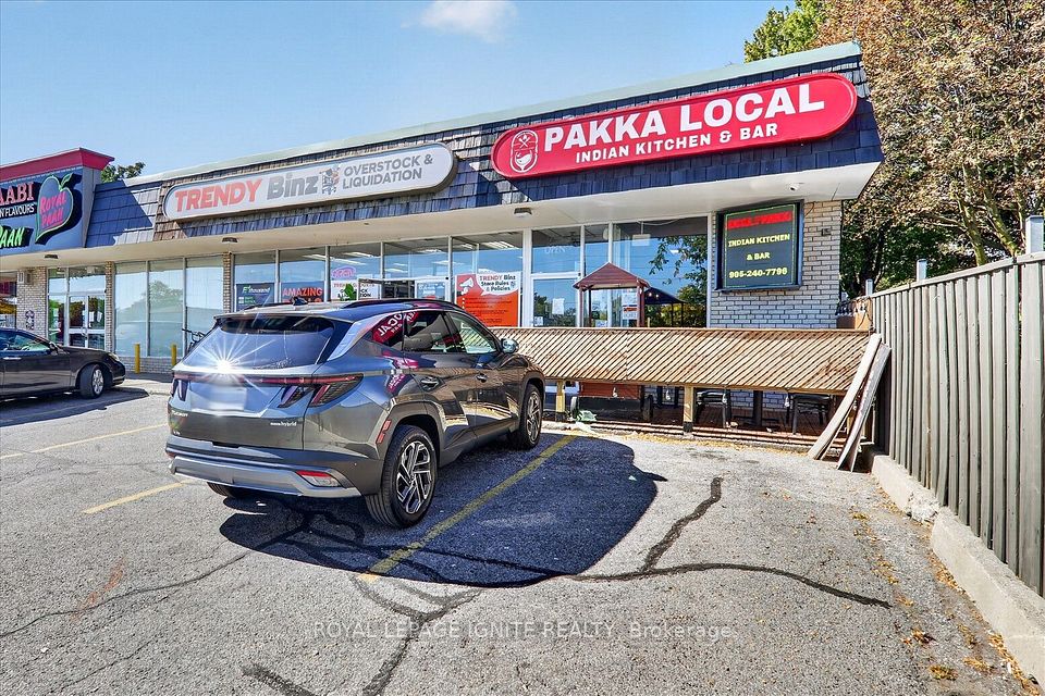 1050 Simcoe Street N 5, Oshawa, ON L1G 4W5