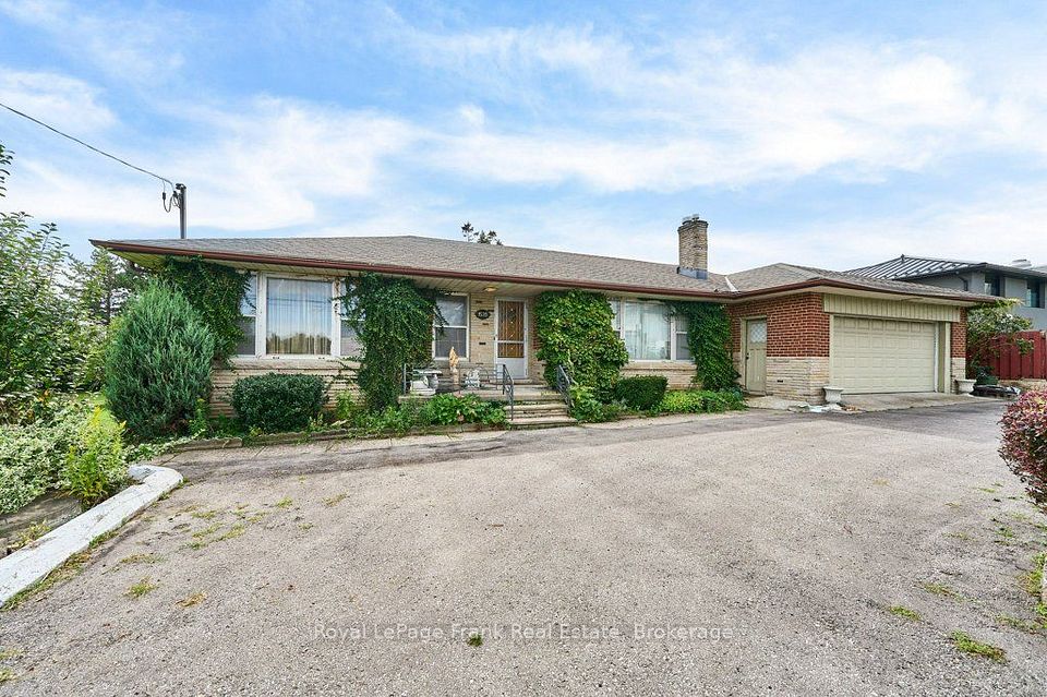 1535 Dundas Street E, Whitby, ON L1N 2K6