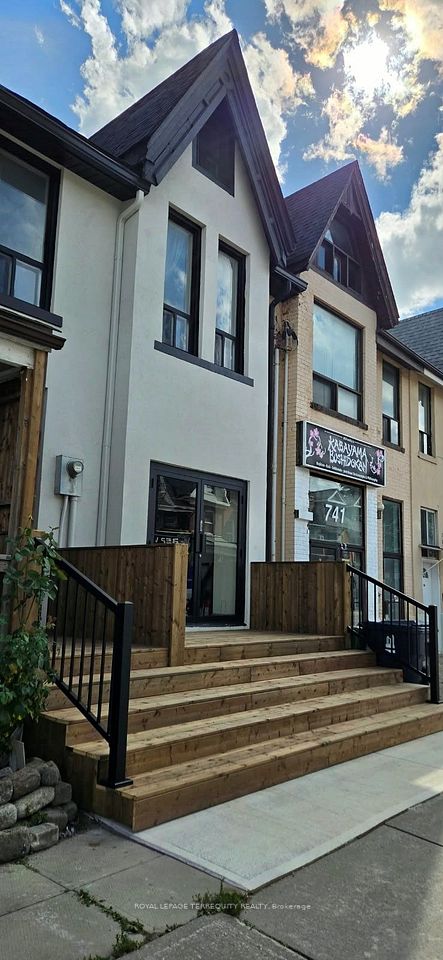 743 Gerrard Street E Front Main Flr, Toronto, ON M4M 1Y5