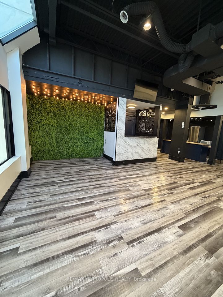 501 Passmore Avenue 27, Toronto, ON M1V 5G4