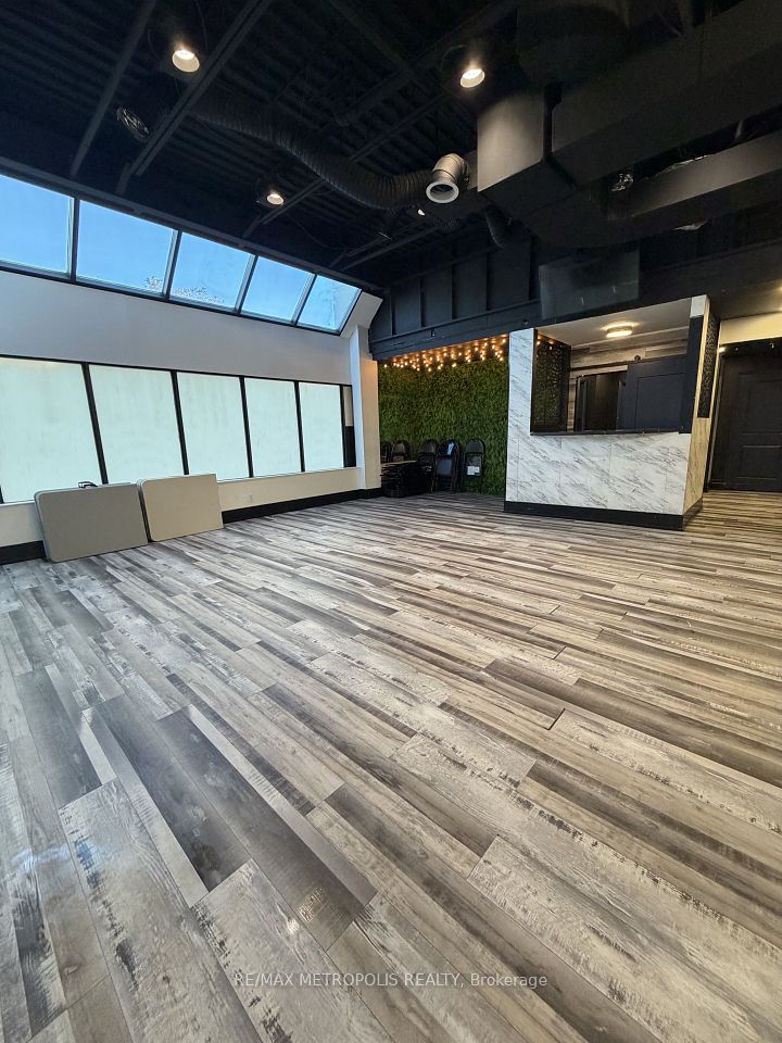 501 Passmore Avenue 27, Toronto, ON M1V 5G4
