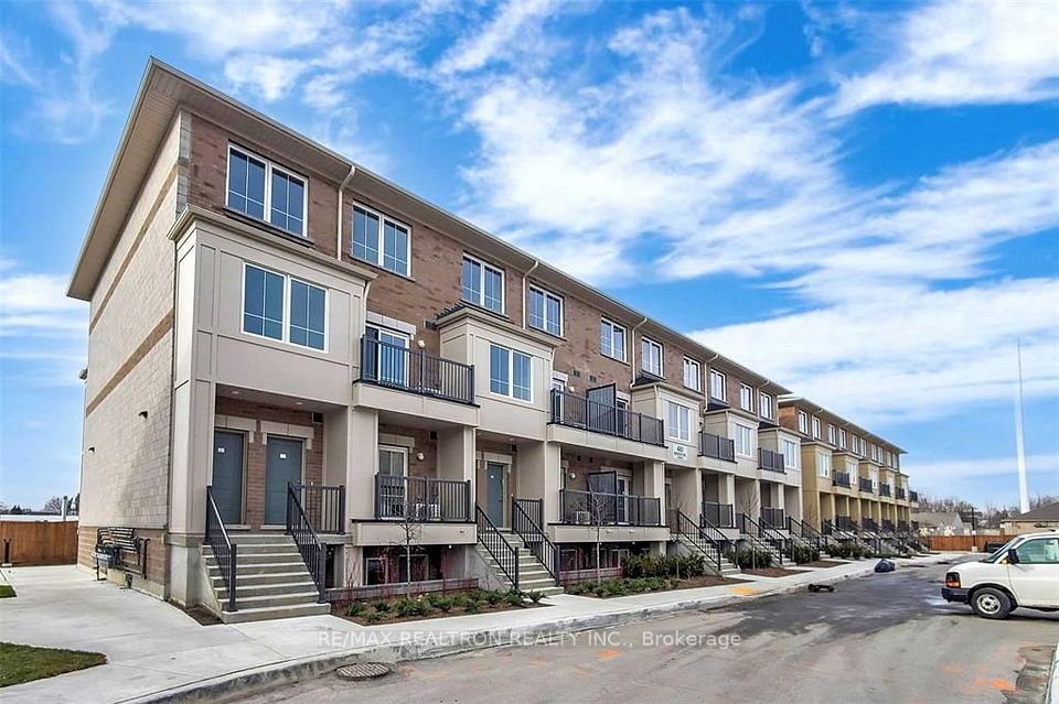 Condo Townhouse at 480 Beresford Path 19, Oshawa, ON L1H 0B2, Oshawa