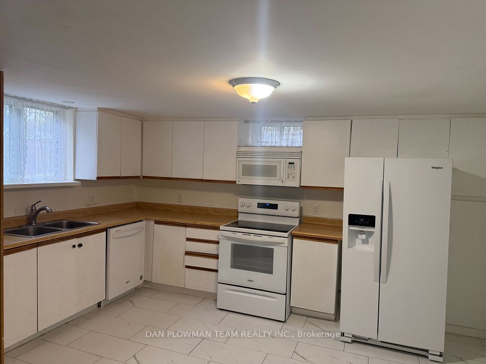 Detached at 143 Wilson Road N Basement, Oshawa, ON L1G 6E1, Oshawa