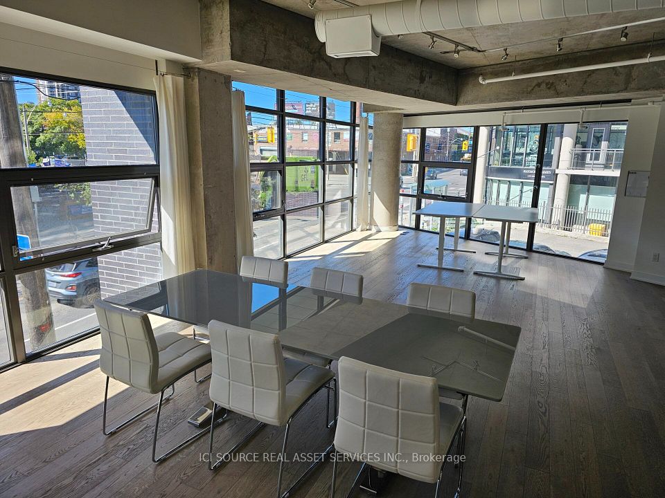 321 Carlaw Avenue 205, Toronto, ON M4M 2S1