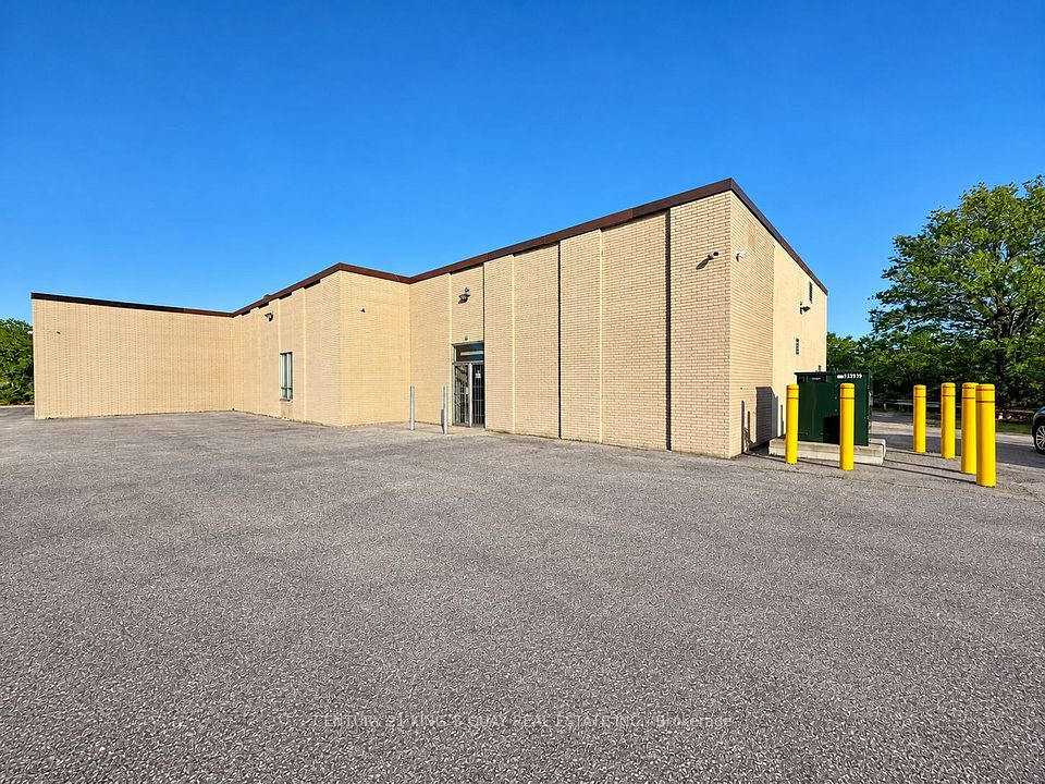 30 Emblem Court, Toronto, ON M1S 1B1