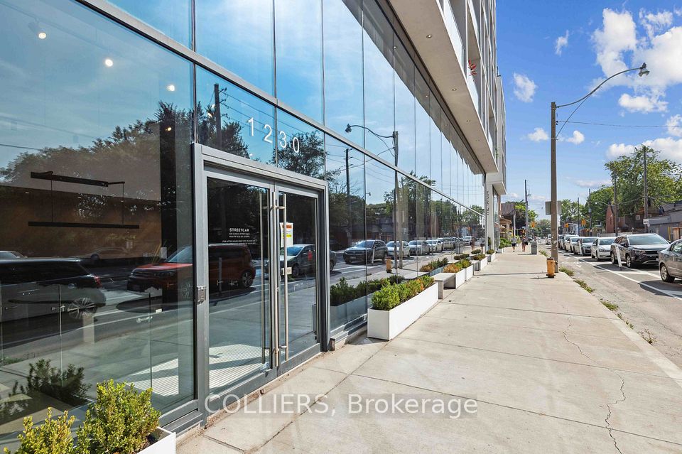 1230 Dundas Street E, Toronto, ON M4M 1S2