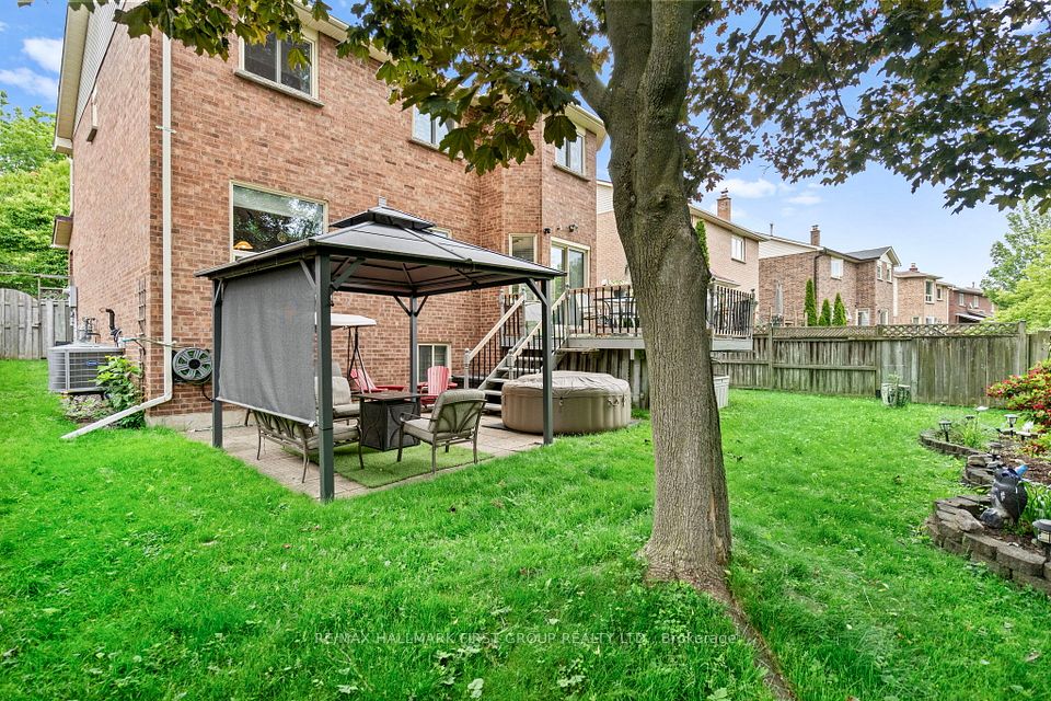 60 Spiers Crescent, Ajax, ON L1S 6Y6 24