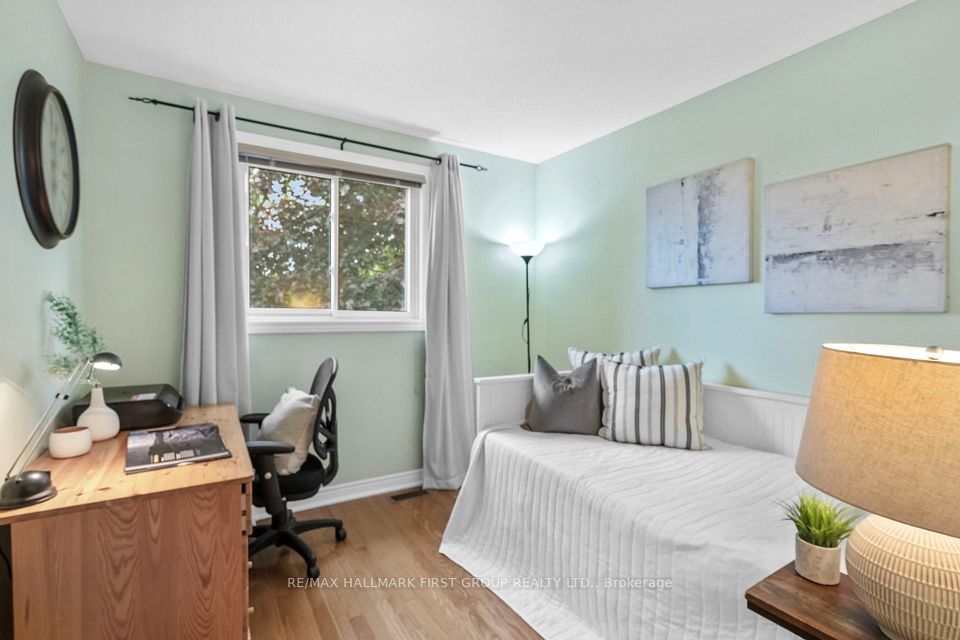 60 Spiers Crescent, Ajax, ON L1S 6Y6 20