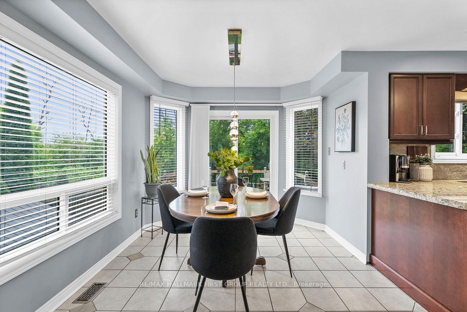 60 Spiers Crescent, Ajax, ON L1S 6Y6 11