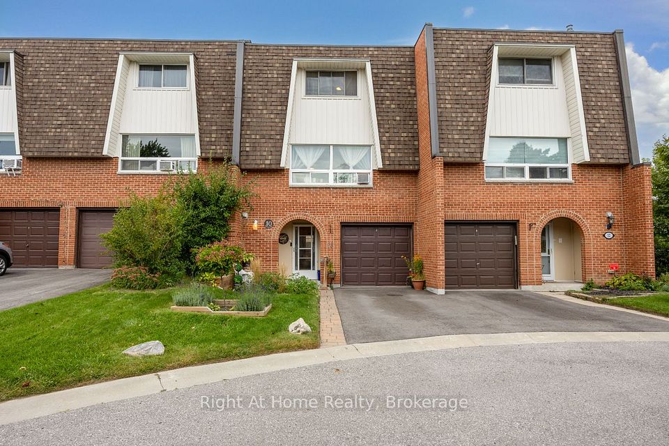 Condo Townhouse at 10 Newing Court, Ajax, ON L1S 2T6