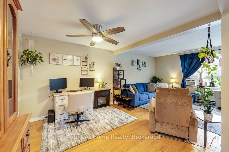 10 Newing Court, Ajax, ON L1S 2T6 22