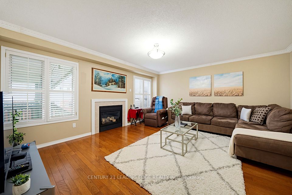 75 Howlett Crescent, Ajax, ON L1T 0A6 14