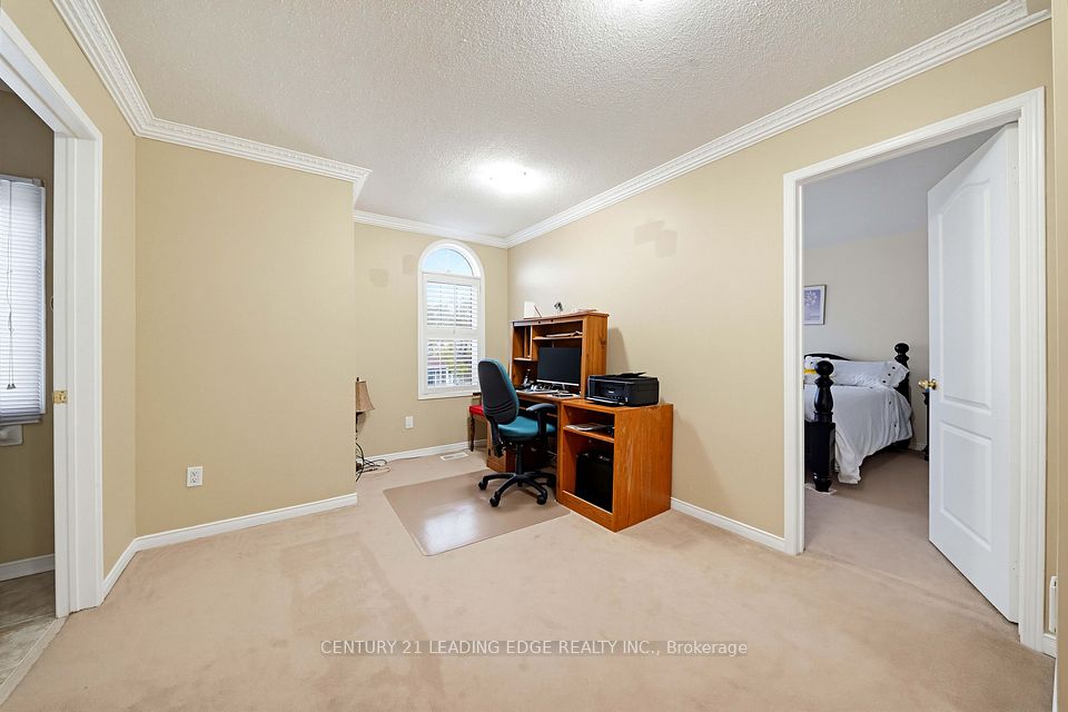 75 Howlett Crescent, Ajax, ON L1T 0A6 22