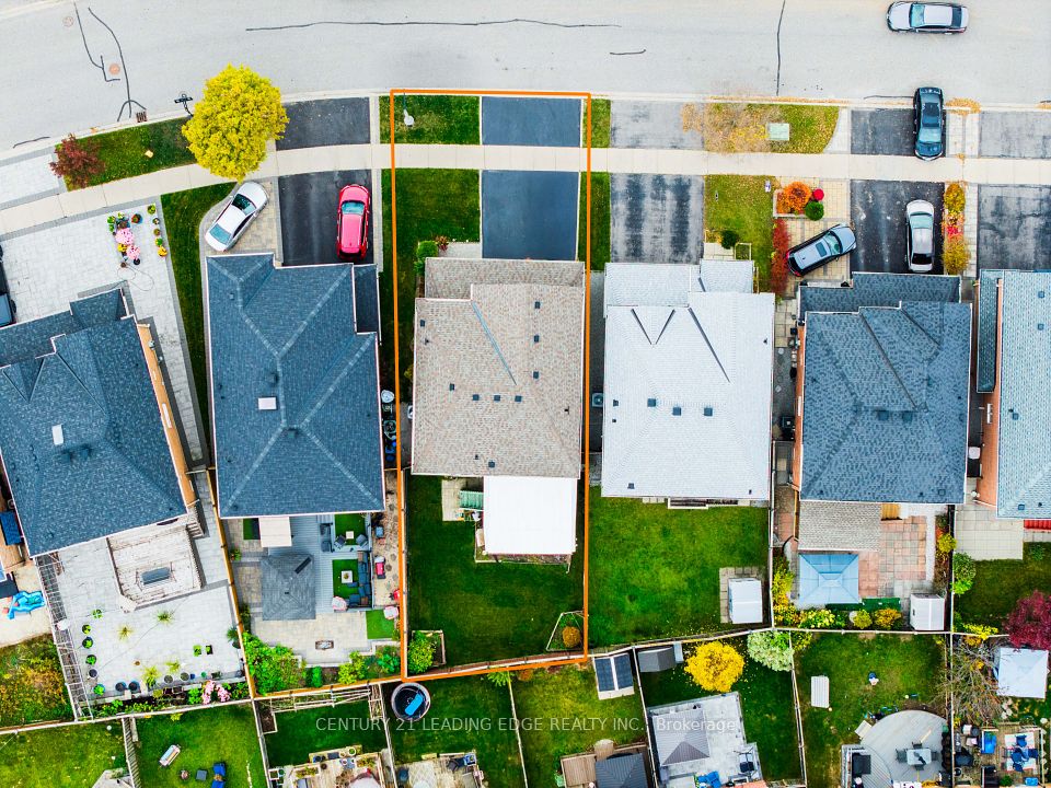 75 Howlett Crescent, Ajax, ON L1T 0A6 5