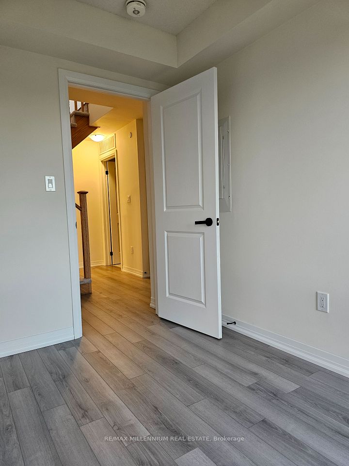 145 Tapscott Road 27, Toronto, ON M1B 1Y4 9