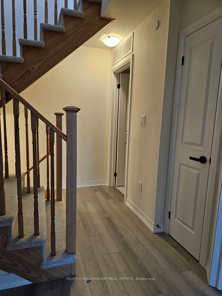 145 Tapscott Road 27, Toronto, ON M1B 1Y4 6